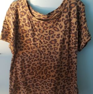 Cheetah print comfy tee shirt